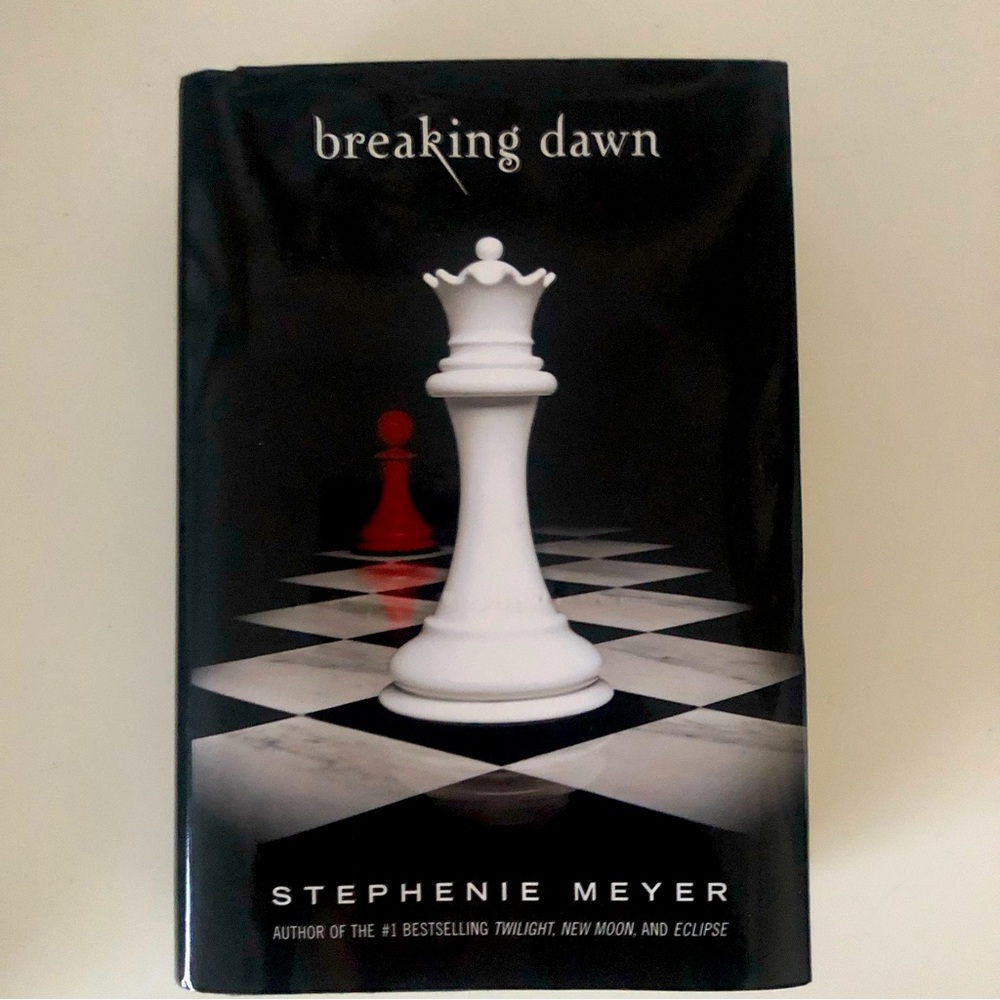 Twilight Series: Breaking Dawn by: Stephenie  Meyer, Hardback Book
